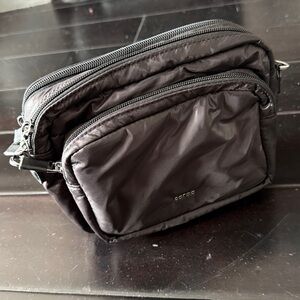 NWOT Caraa Triple-Compartment Travel Makeup Bag and Dopp Kit